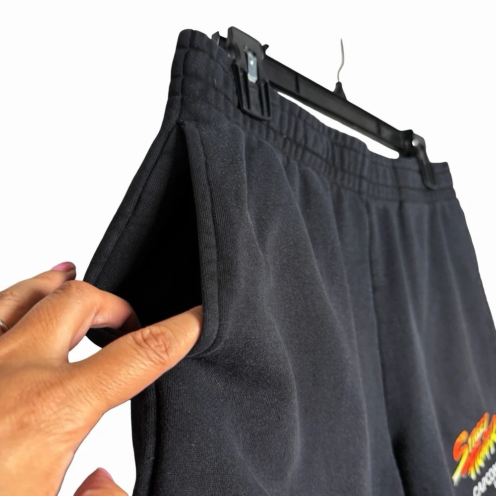 Chalk Line Street Fighter Capcom USA Fleece Sweat Shorts Black Mens M Gaming